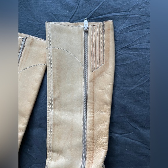 Vintage Tan Leather Cowgirl Boots 5 - Picture 15 of 17